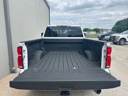Used 2024 Chevrolet Silverado 2500 High Country w/ Technology Package AWD/4WD image 19