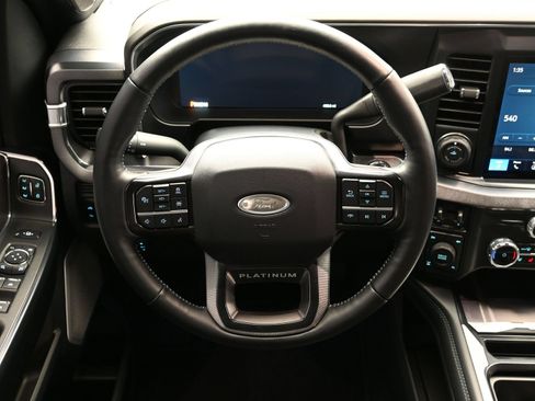 Used 2026 Ford F250 Platinum AWD/4WD image 15