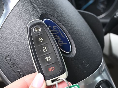 Used 2013 Ford Escape SEL image 21