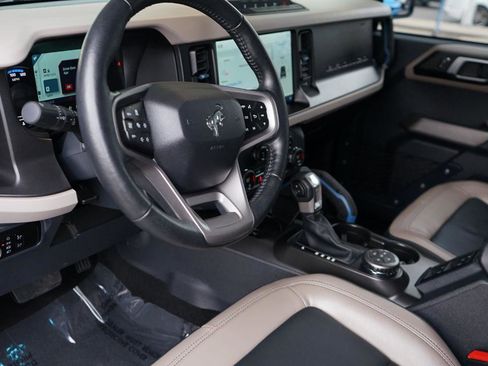 Used 2023 Ford Bronco Wildtrak AWD/4WD image 10