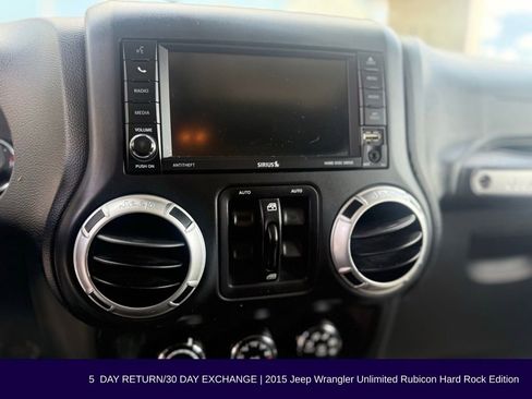 Used 2015 Jeep Wrangler Unlimited Rubicon image 13
