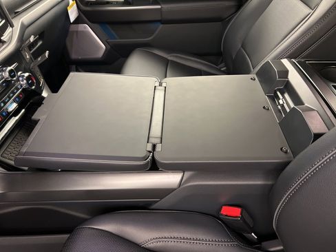 New 2025 Ford F150 Lariat w/ Equipment Group 502A High image 27