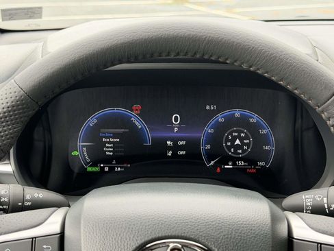 New 2026 Toyota Sienna Limited AWD/4WD image 10