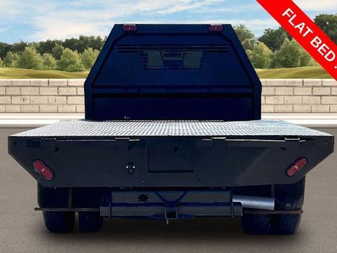Used 2024 RAM 3500 Tradesman w/ Chrome Appearance Group AWD/4WD image 4