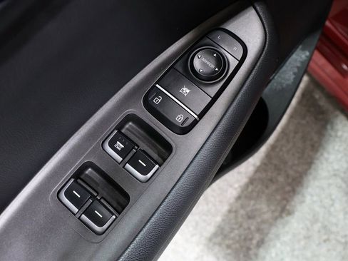 Used 2018 Kia Optima S image 14