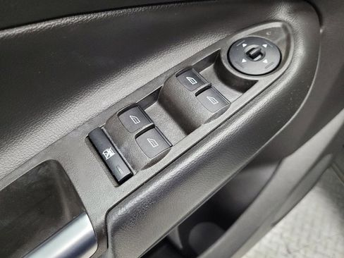Used 2017 Ford Escape SE FWD image 27