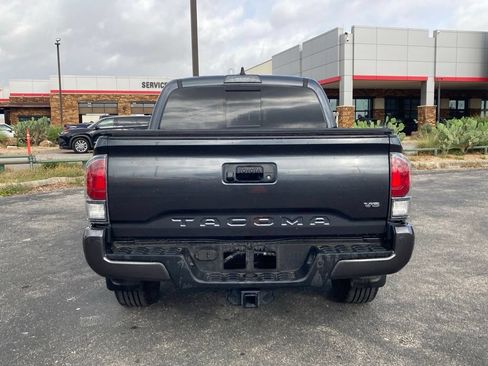 Used 2022 Toyota Tacoma Limited RWD image 6