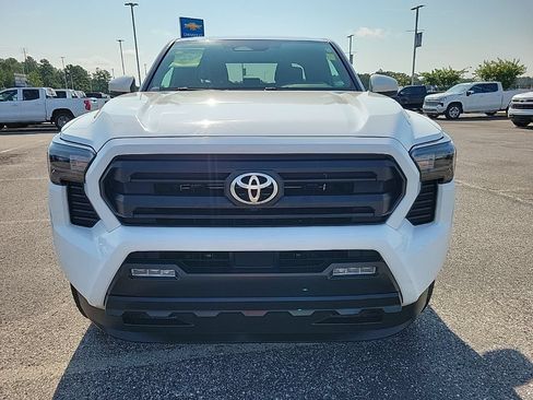 Used 2024 Toyota Tacoma SR5 RWD image 2