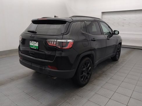 Used 2022 Jeep Compass Latitude FWD image 9