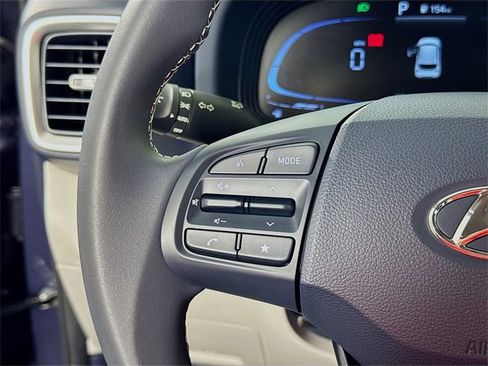 Certified 2024 Hyundai Venue Limited image 16