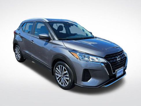 Used 2023 Nissan Kicks SV FWD image 7