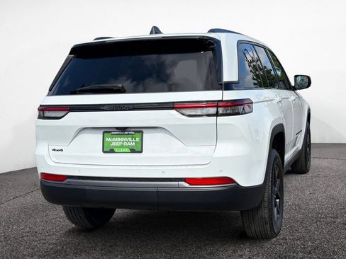 New 2026 Jeep Grand Cherokee Altitude AWD/4WD image 5