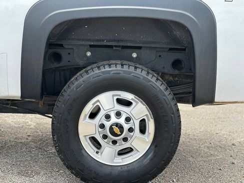 Used 2011 Chevrolet Silverado 2500 W/T AWD/4WD image 25