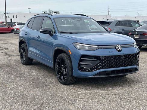 New 2026 Volkswagen Tiguan SE R-Line AWD/4WD image 5