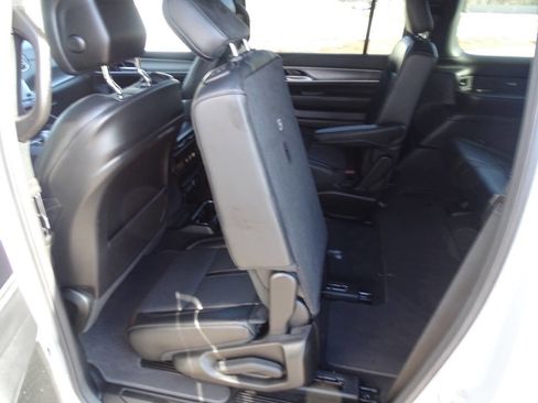 Used 2025 Jeep Wagoneer Series II image 40