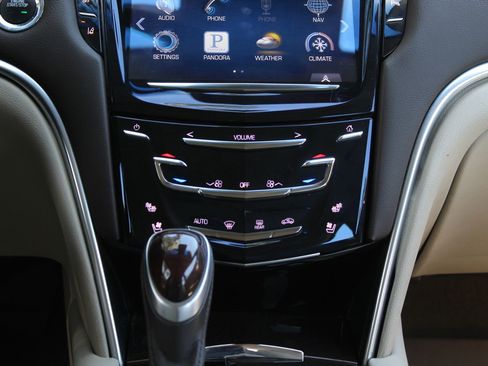 Used 2014 Cadillac XTS Premium AWD/4WD image 18