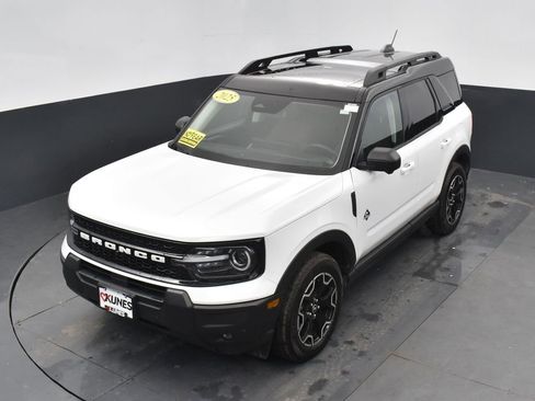 Used 2025 Ford Bronco Sport Outer Banks w/ Outer Banks Tech Package+ AWD/4WD image 51