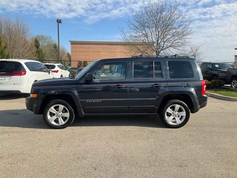 Used 2014 Jeep Patriot Latitude w/ Sun/Sound Group image 4