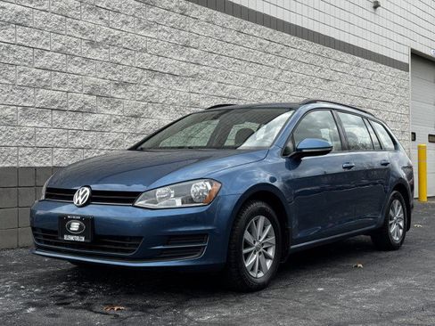 Used 2015 Volkswagen Golf S image 12