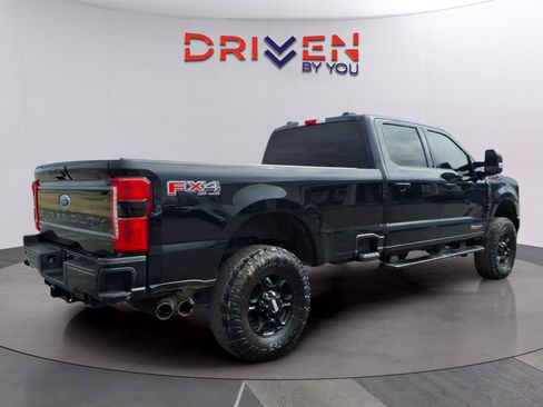 Used 2023 Ford F250 XLT w/ XLT Premium Package image 5