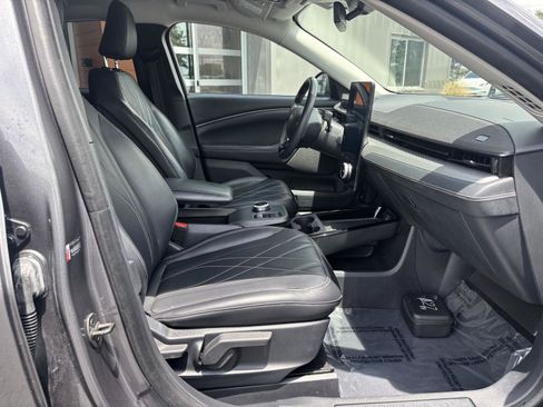 Used 2021 Ford Mustang Mach-E Select w/ Comfort/Technology Package RWD image 16