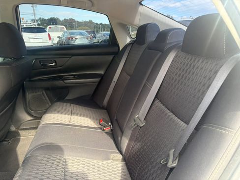 Used 2017 Nissan Altima 2.5 S w/ Power Driver Seat Package FWD image 26