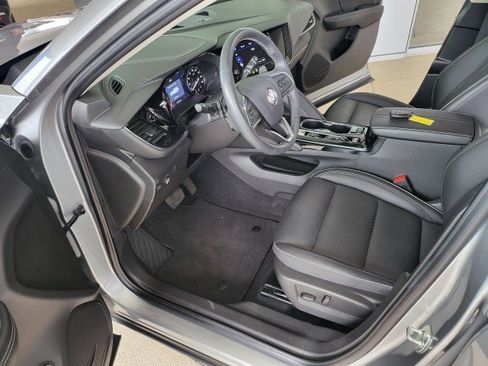 Used 2023 Buick Envision Essence image 9