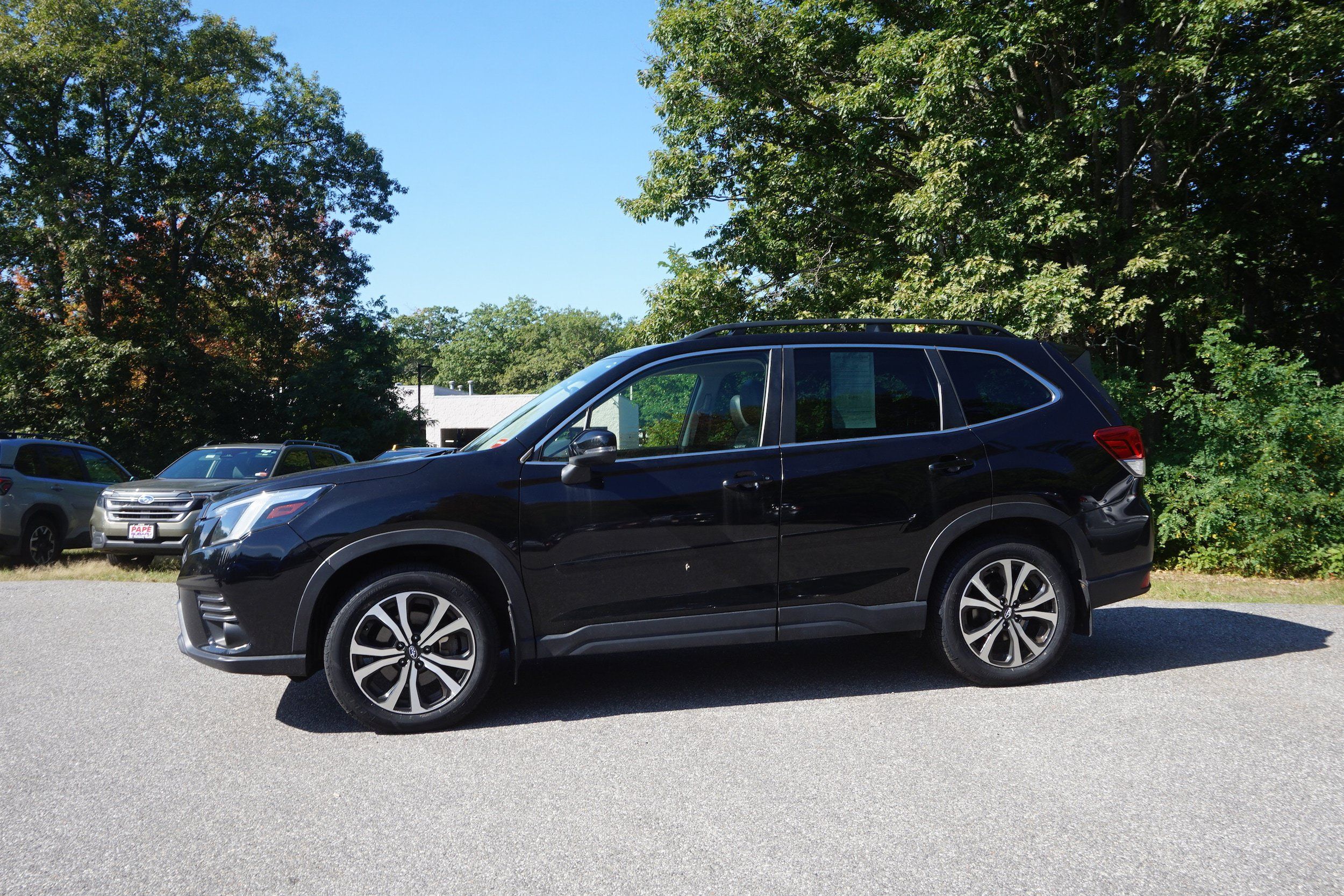 Used 2023 Subaru Forester Limited AWD/4WD image 8