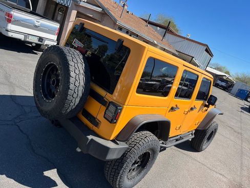 Used 2012 Jeep Wrangler Unlimited Rubicon w/ Connectivity Group image 49