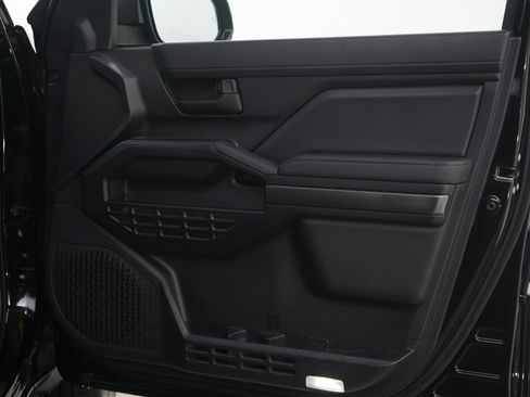 Used 2025 Toyota 4Runner SR5 image 10