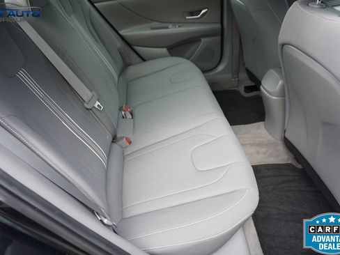 Used 2023 Hyundai Elantra SEL w/ Convenience Package FWD image 21