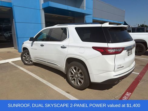 Used 2019 Chevrolet Traverse Premier w/ Driver Confidence II Package FWD image 4