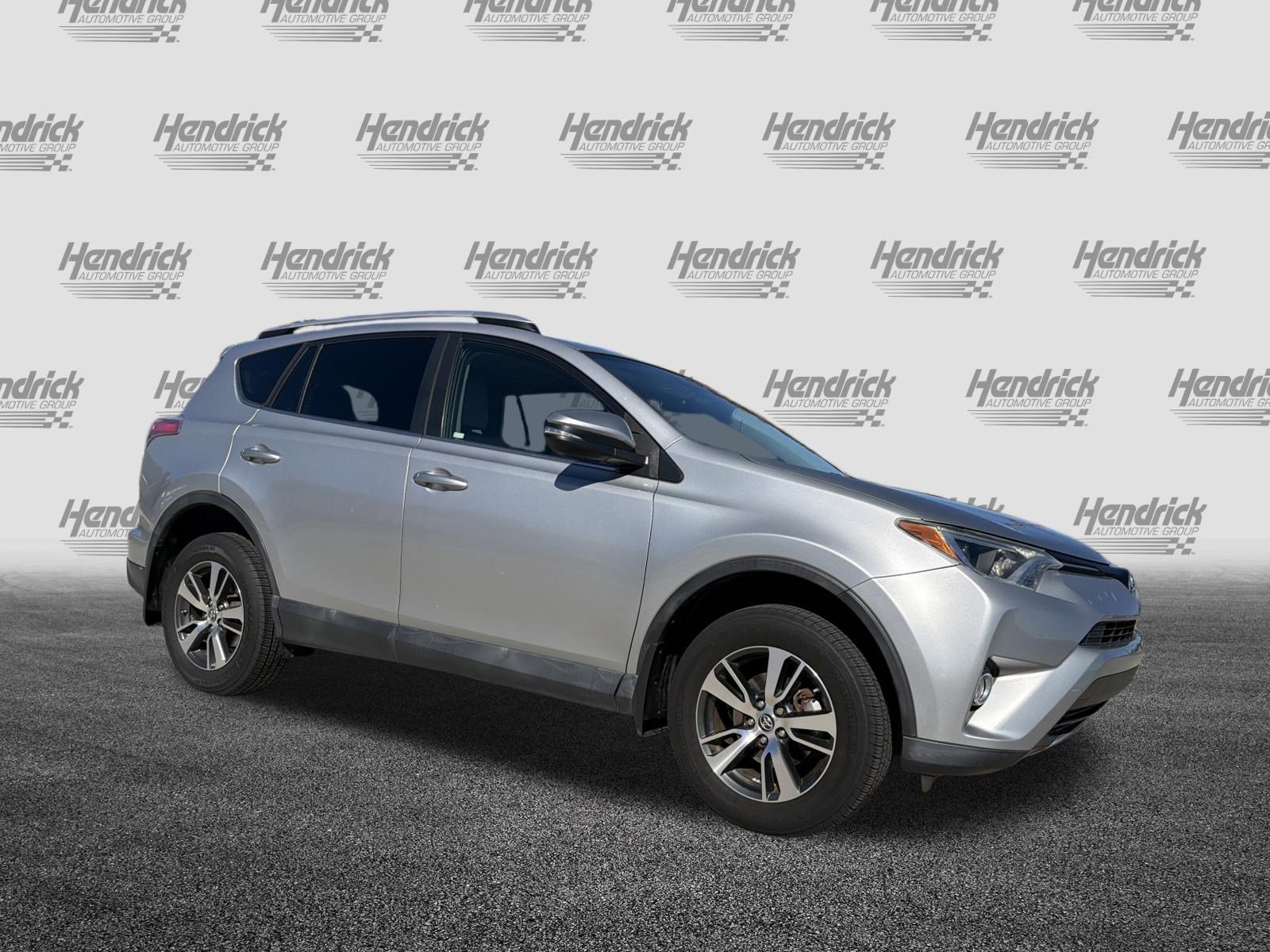 Used 2016 Toyota RAV4 XLE FWD image 2