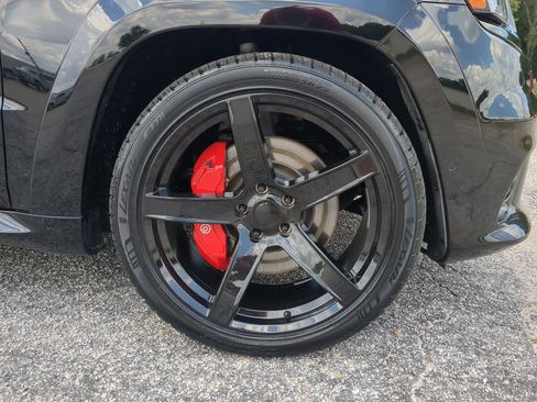 Used 2020 Jeep Grand Cherokee SRT AWD/4WD image 9