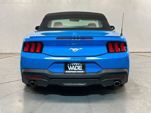Used 2025 Ford Mustang Premium RWD image 4