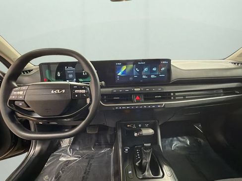 Used 2025 Kia K4 FWD image 10