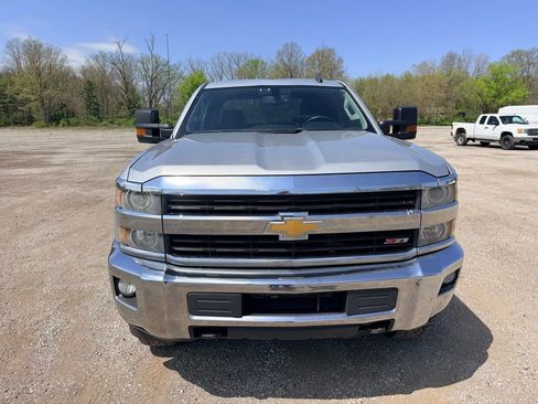 Used 2015 Chevrolet Silverado 2500 LT w/ LT Convenience Package AWD/4WD image 2