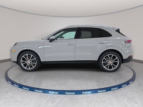 Used 2026 Porsche Cayenne AWD/4WD image 11