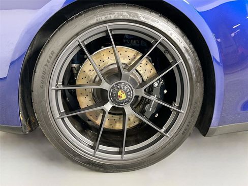 Certified 2025 Porsche 911 Targa 4 GTS AWD/4WD image 13