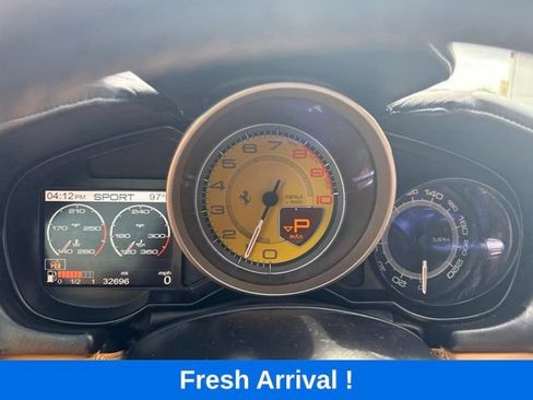 Used 2010 Ferrari California RWD image 5