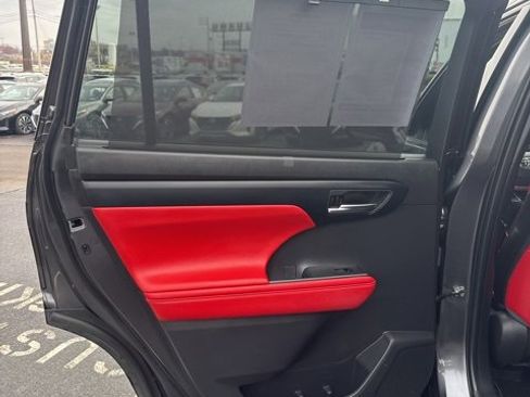 Used 2022 Toyota Highlander XSE image 16