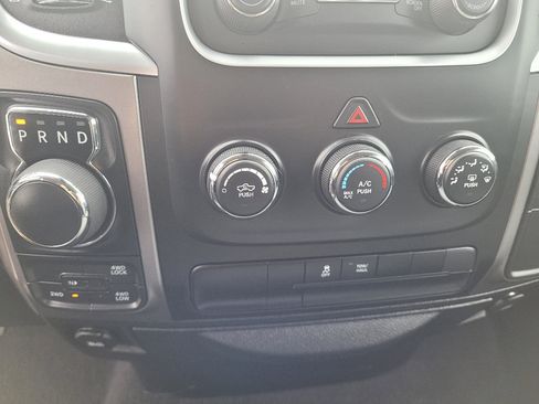 Used 2024 RAM 1500 Classic SLT image 12