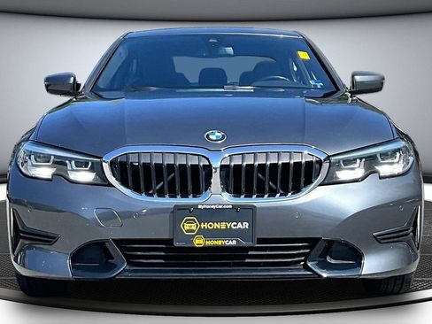 Used 2019 BMW 330i xDrive Sedan w/ Driving Assistance Package AWD/4WD image 2