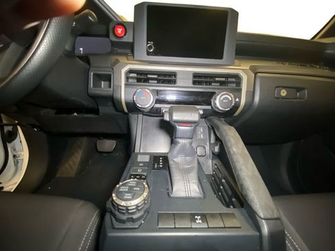 Used 2024 Toyota Tacoma TRD Off-Road image 11