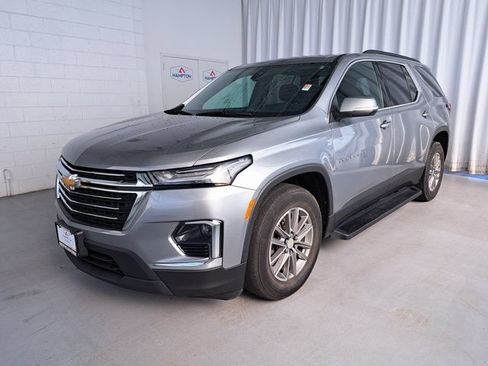Used 2023 Chevrolet Traverse LT AWD/4WD image 2