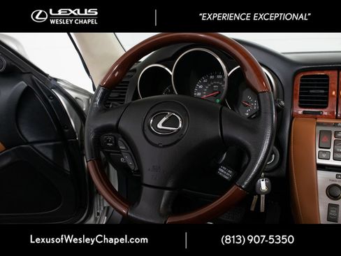 Used 2004 Lexus SC 430 Convertible RWD image 22