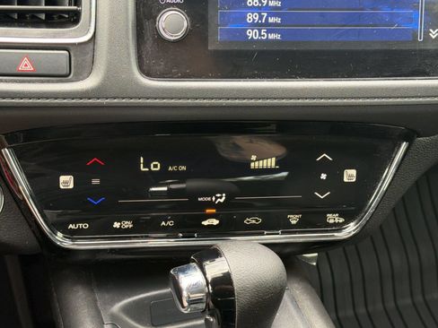 Used 2021 Honda HR-V EX image 19