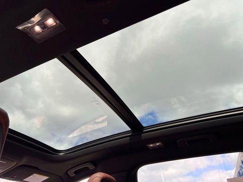 New 2026 Lincoln Nautilus Reserve w/ Jet Appearance Package image 34