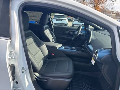 New 2026 Chevrolet Equinox EV LT FWD image 16