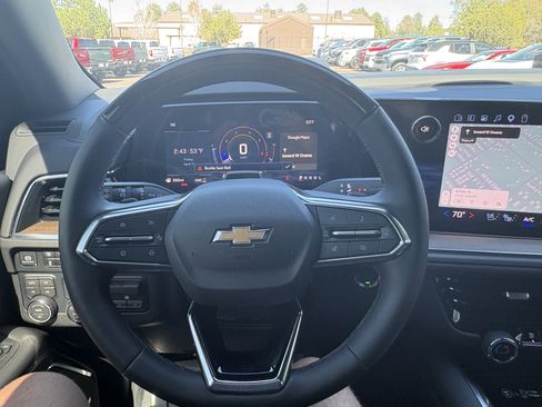 Used 2026 Chevrolet Tahoe High Country AWD/4WD image 23